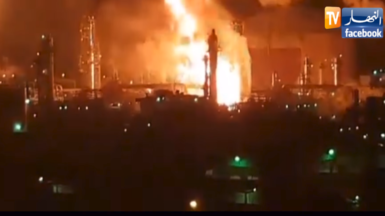 صحافة عالمية: انفجار في أكبر مصنع للغاز المسال بوهران في غربي الجزائر