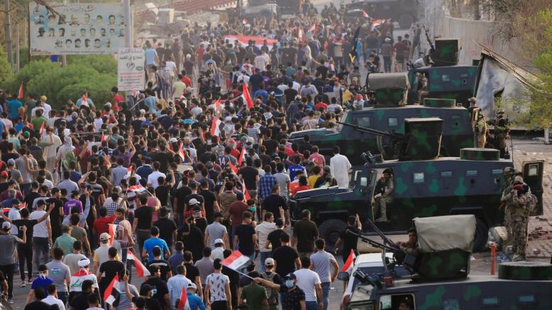 مظاهرات البصرة جنوب العراق تتواصل مع إحراق عدة مبان حكومية